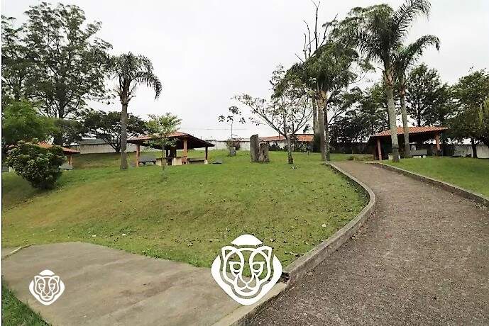 Área comum e gramado