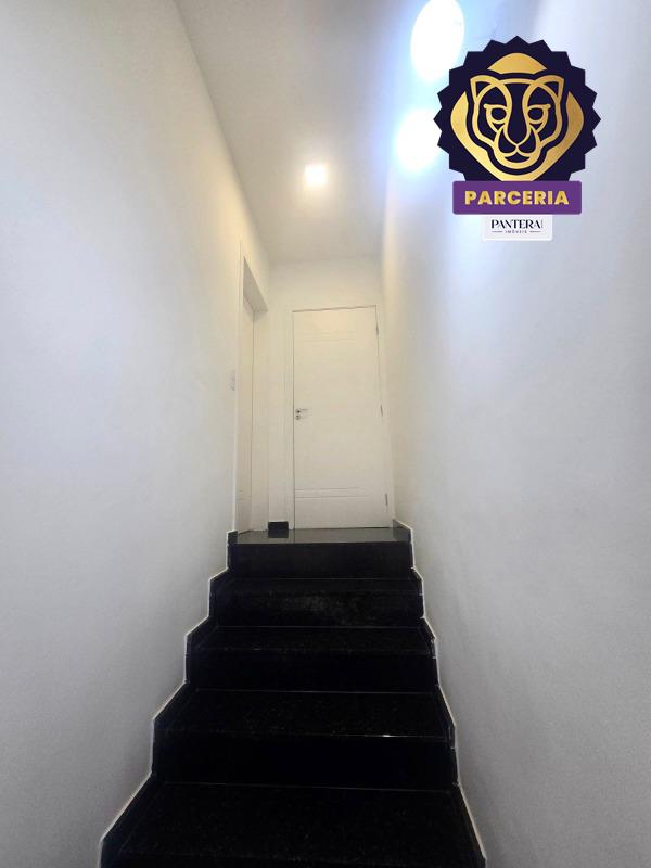 Escadas acesso cobertura