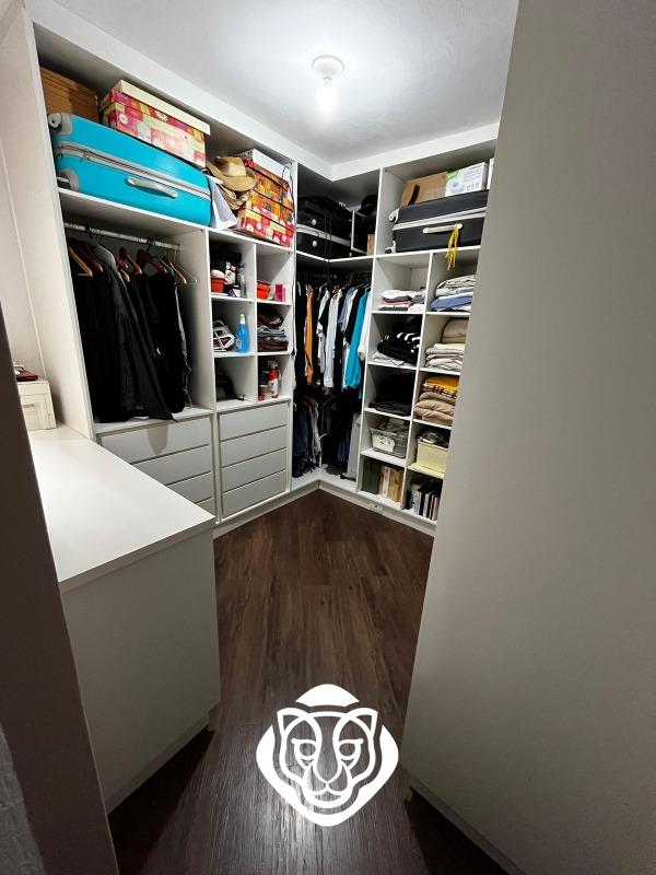 Closet - Dormitório III Suíte