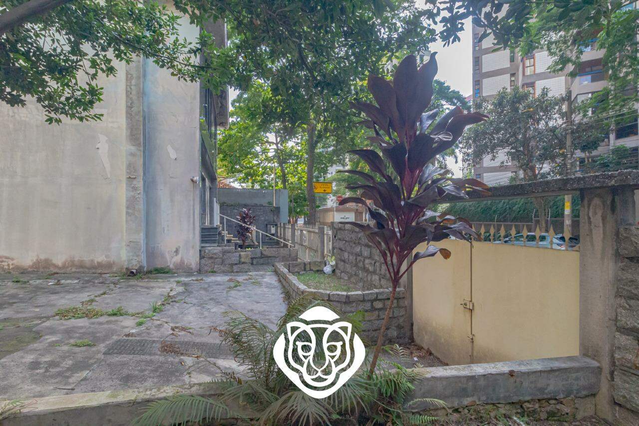Garagem / Quintal