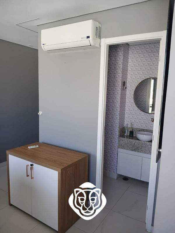 Sala / Banheiro