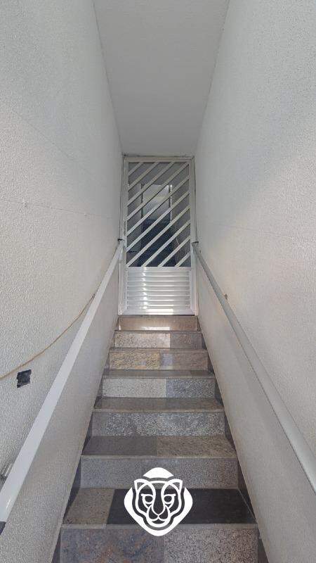 Escada de acesso 