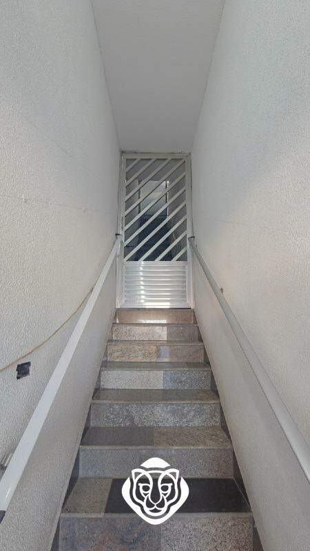 Escada de acesso 