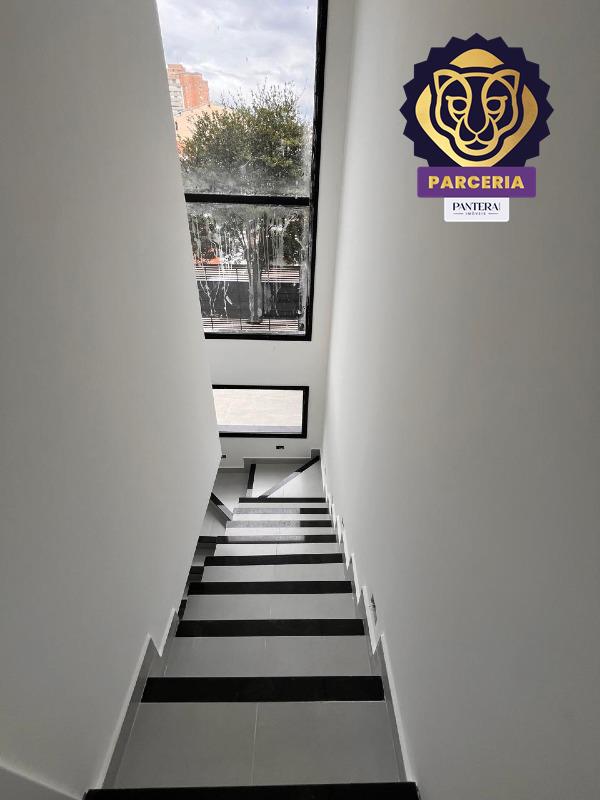 Escada acesso  dormitórios 