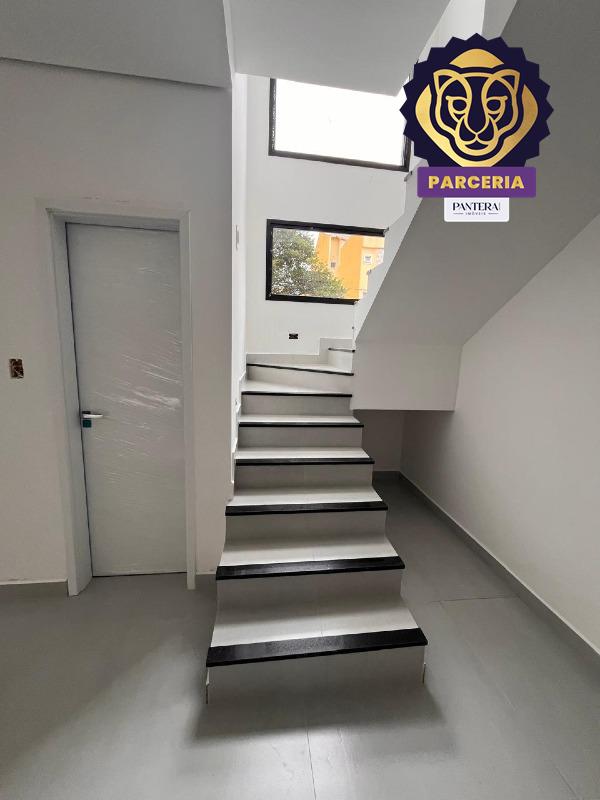 Escada acesso  dormitórios 