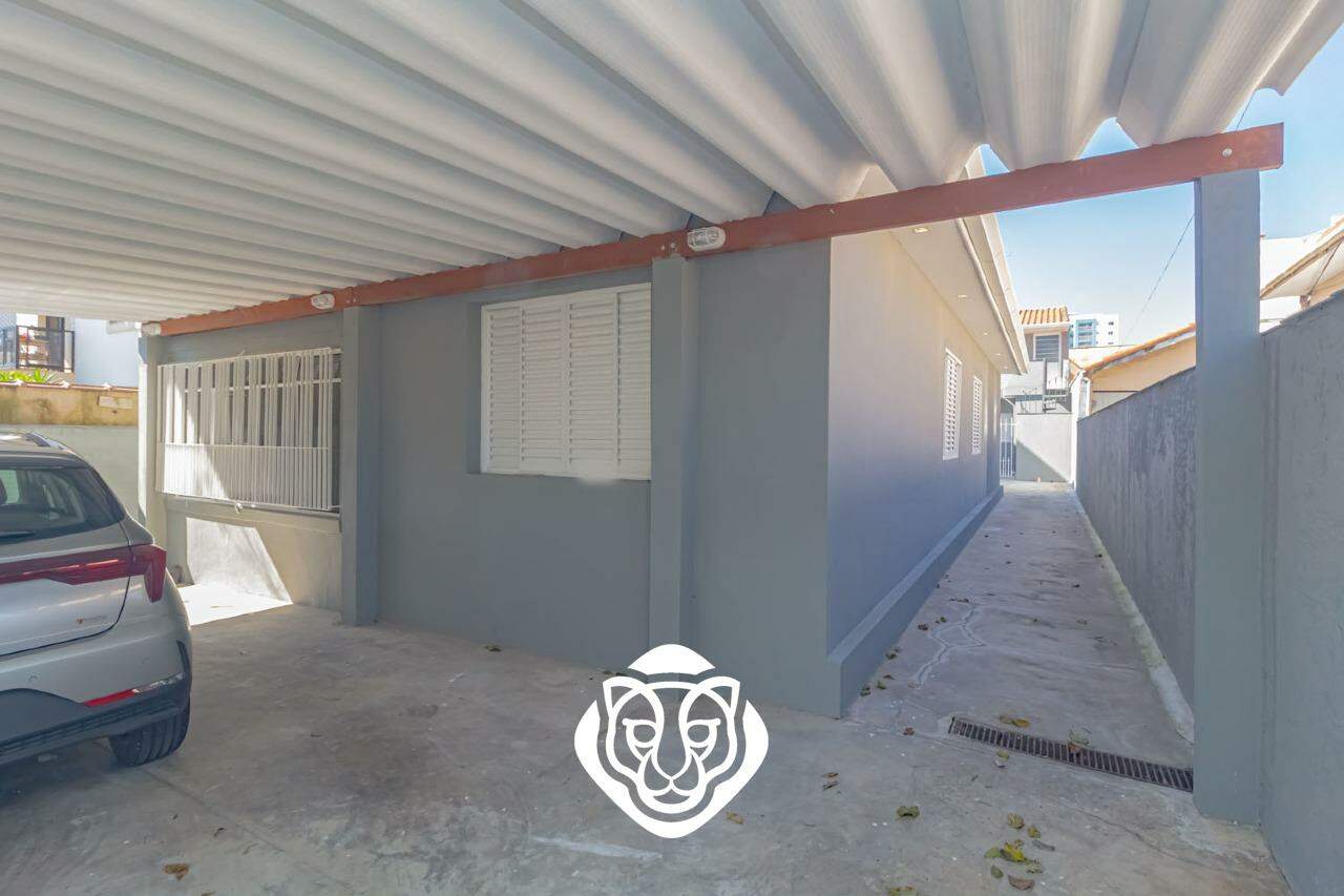 Garagem / Corredor