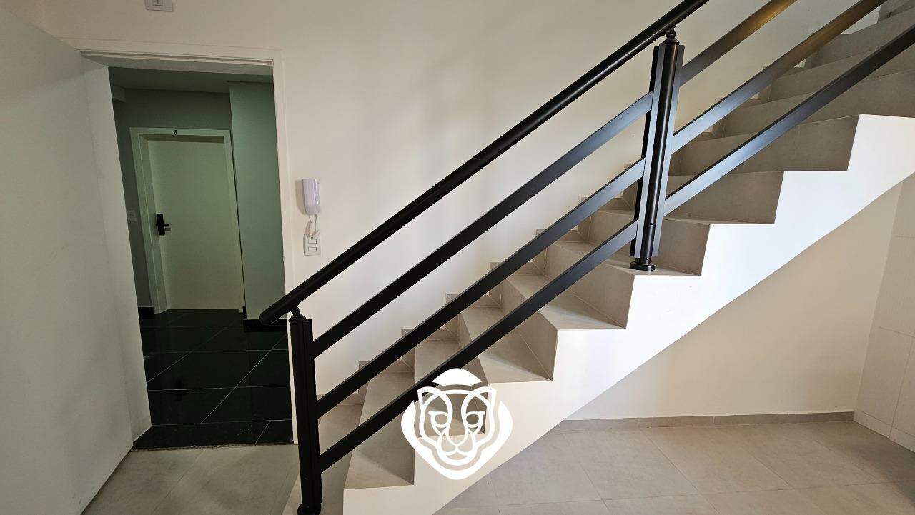 Escada acesso interno