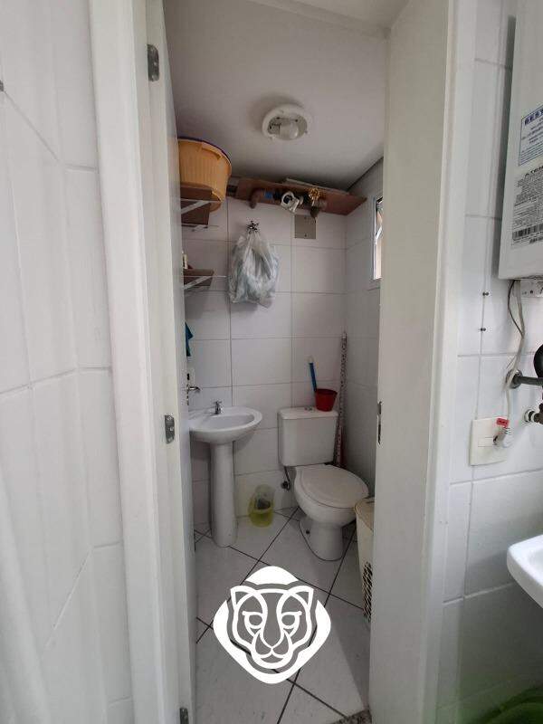 Banheiro de serviço
