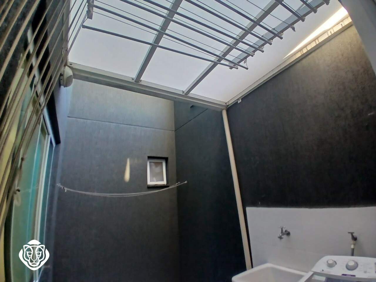 Área de serviço cobertura
