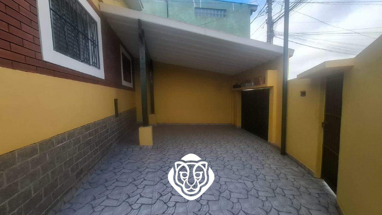Quintal com 2 vagas
