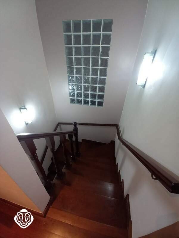 Escada para os dormitórios