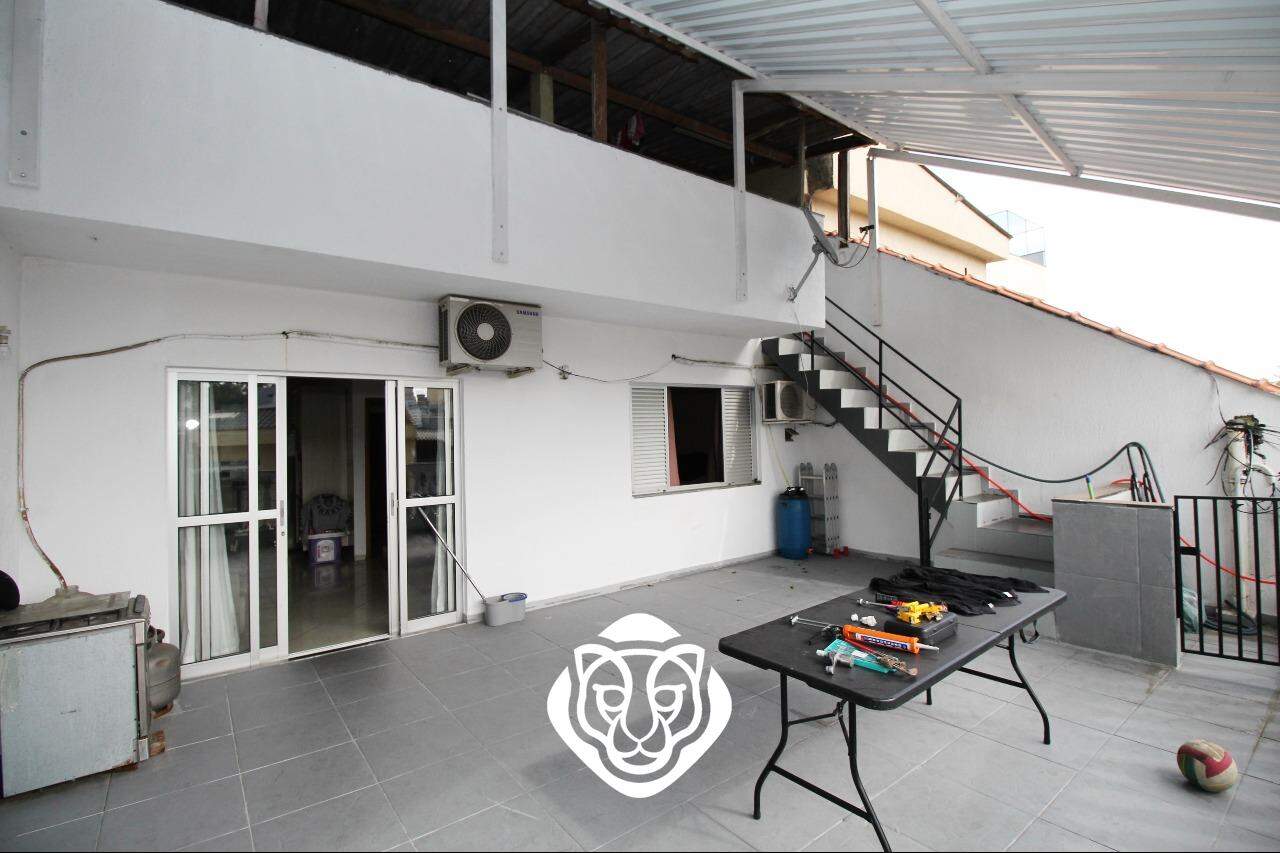 Varanda com churrasqueira - casa I