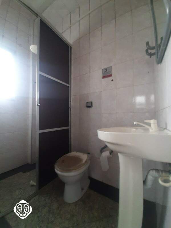 Banheiro de serviço - casa I