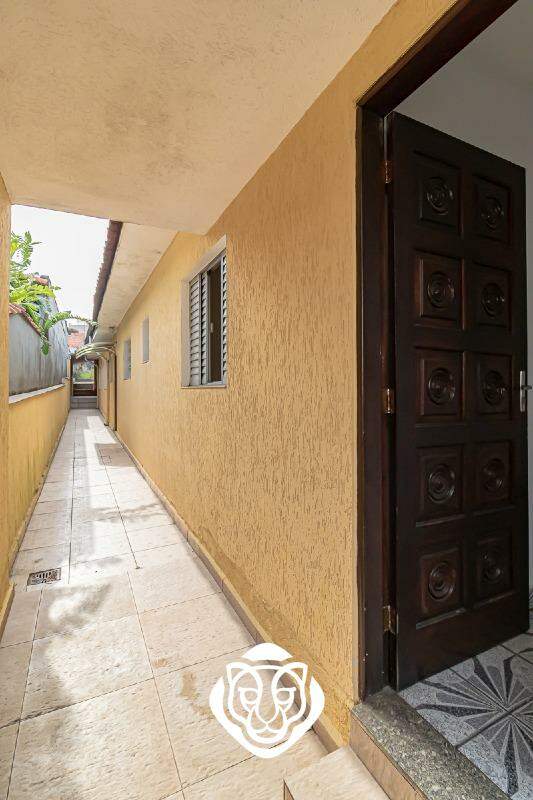 Acesso ao imóvel / Corredor externo