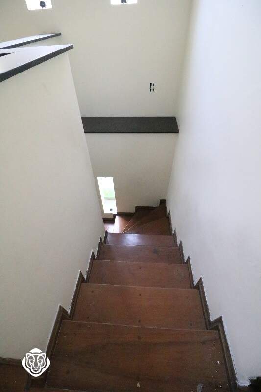 Escadas de acesso interno