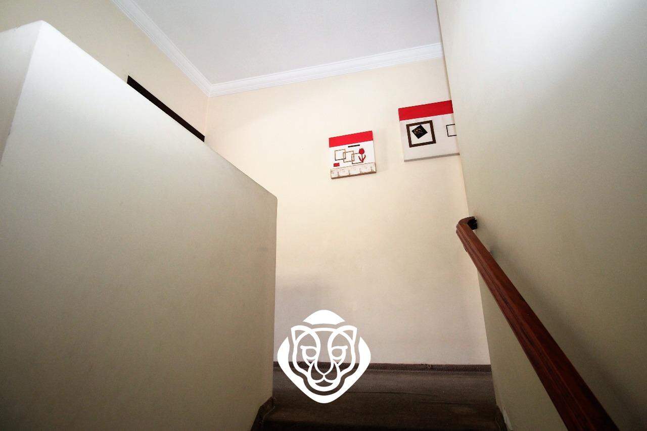 Acesso dormitórios escadas - casa I