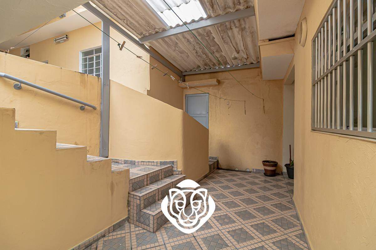 Área de serviço e acesso a casa II