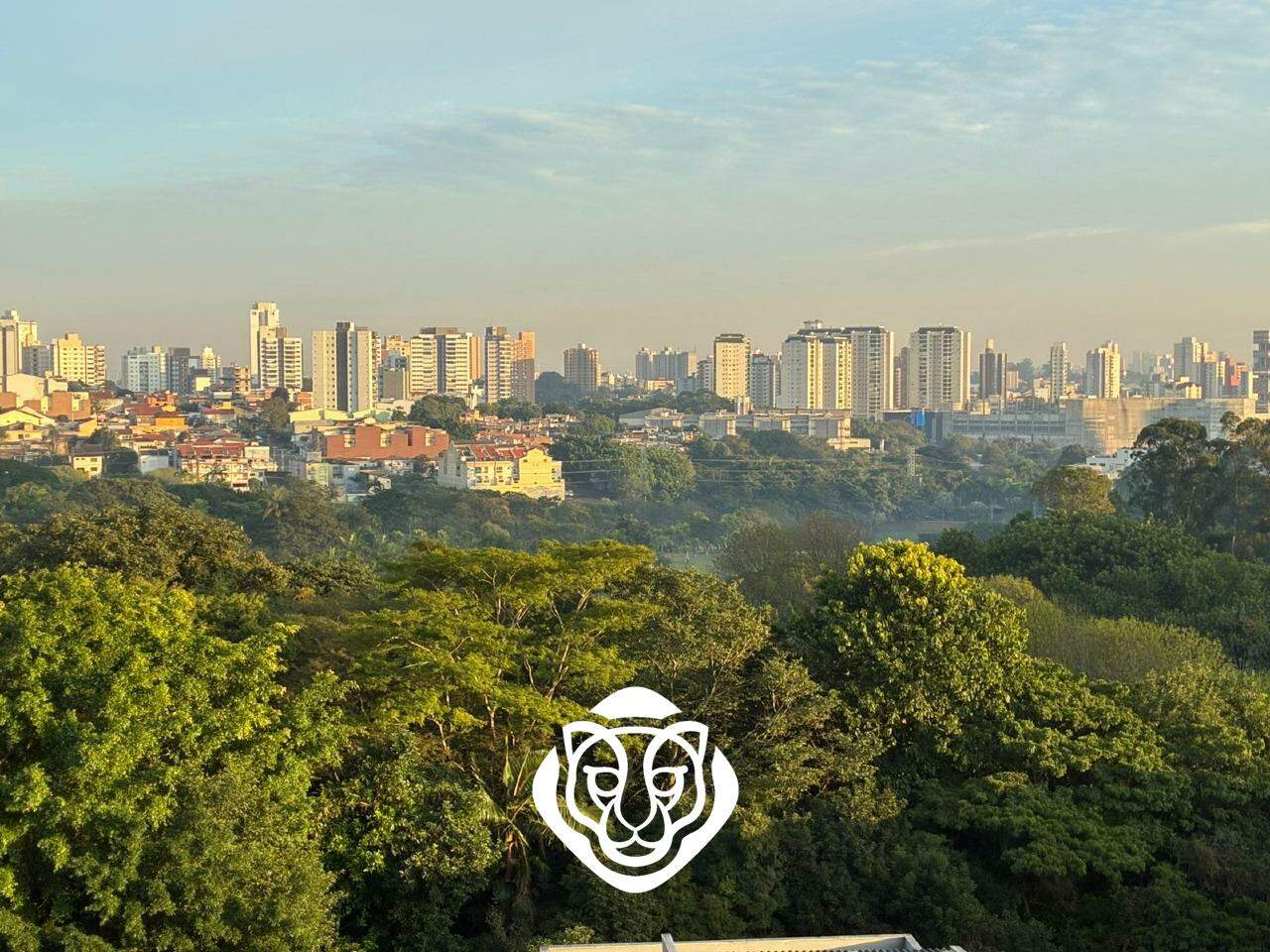 Vista da sacada e dormitórios
