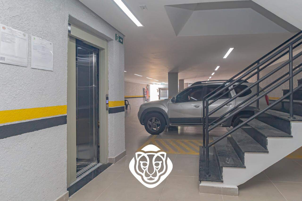 Elevador / Escada de acesso