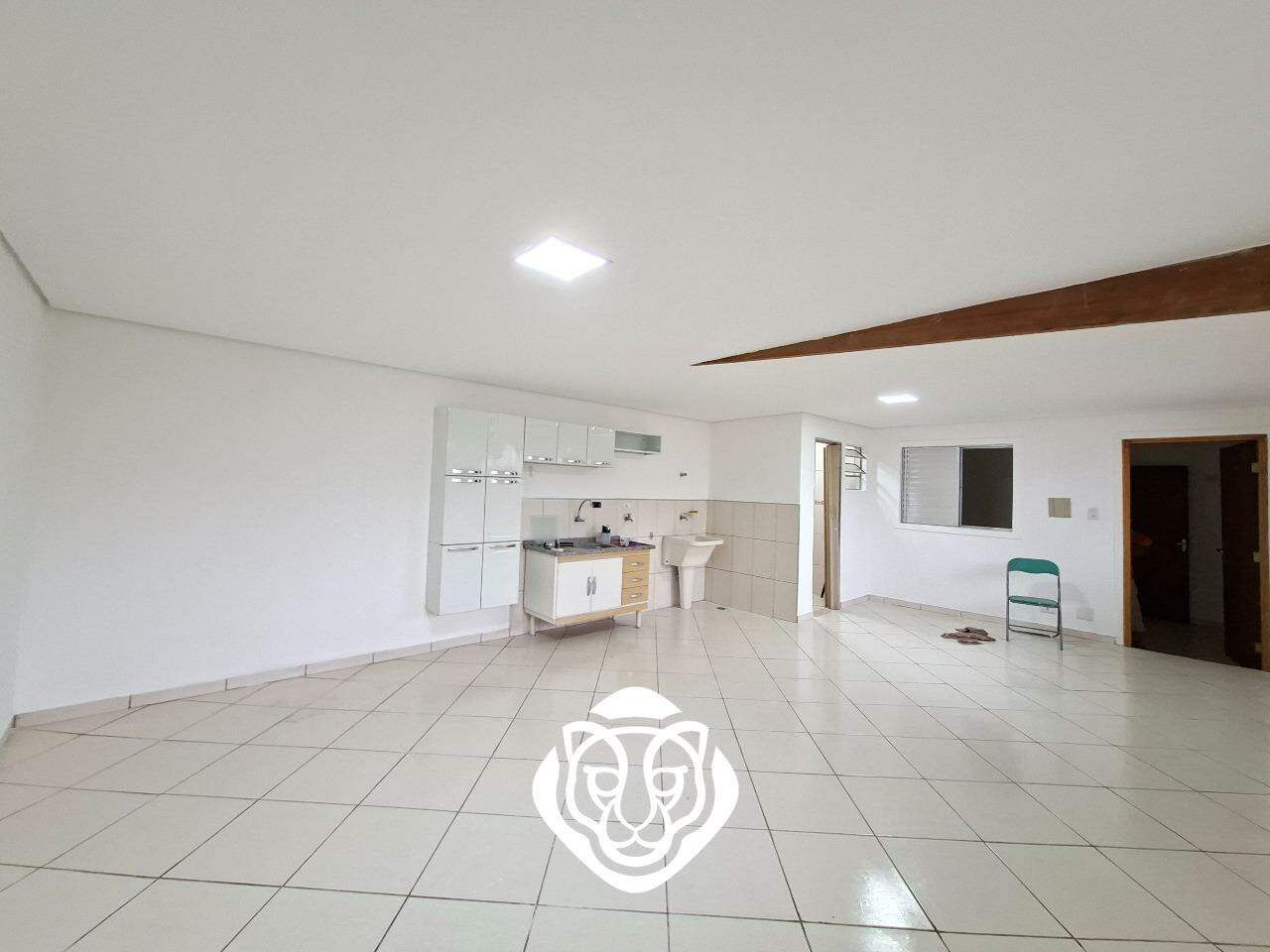 Área de serviço/cozinha auxiliar