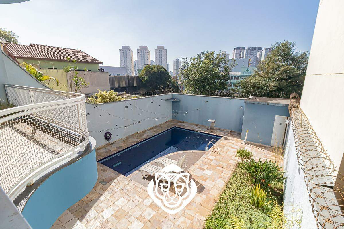 Vista para piscina