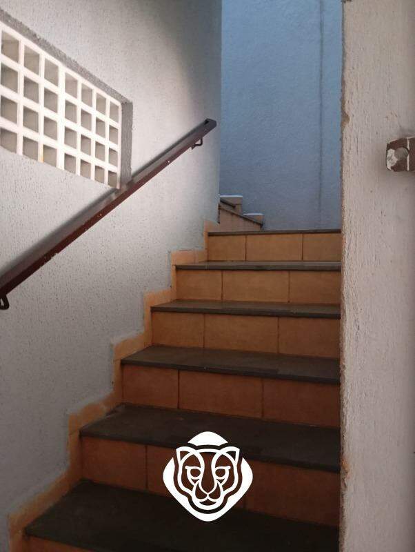 Escada da garagem pra cozinha