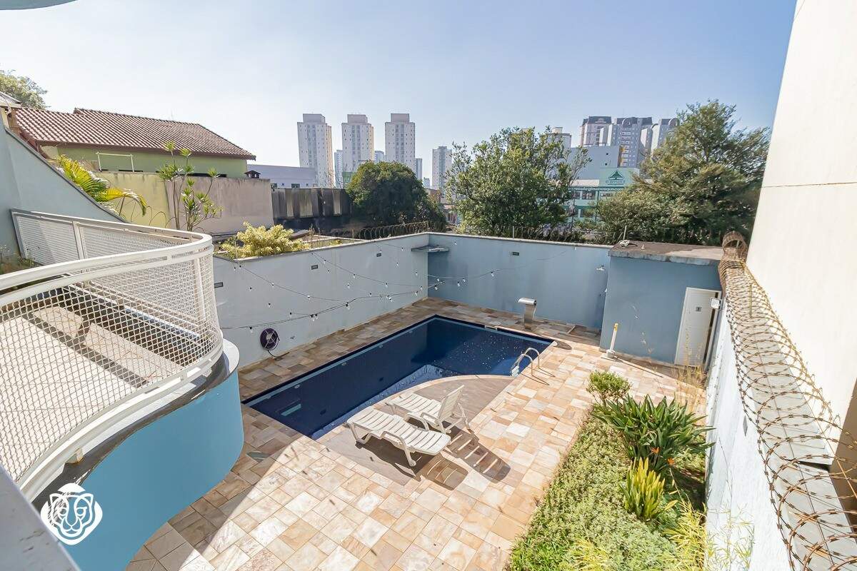 Vista para piscina