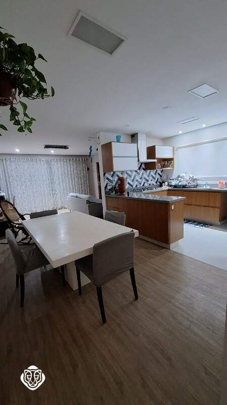 Sala de jantar/cozinha