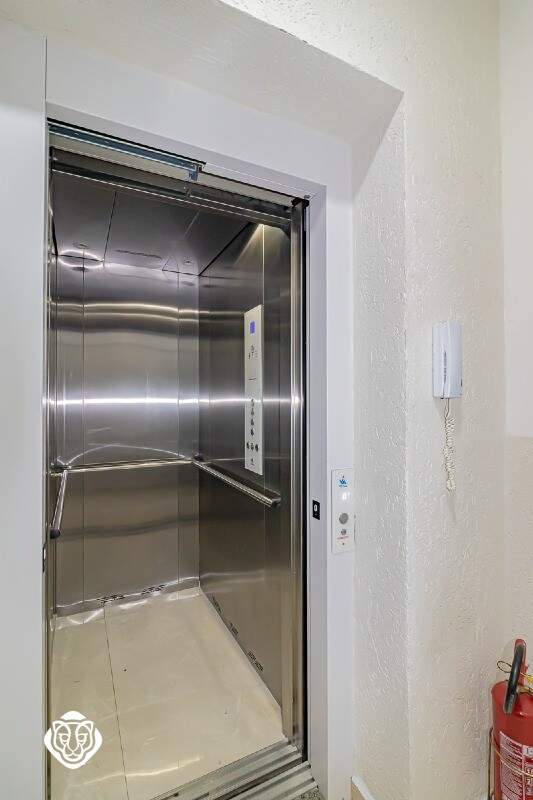 Elevador / Acesso - Apartamento