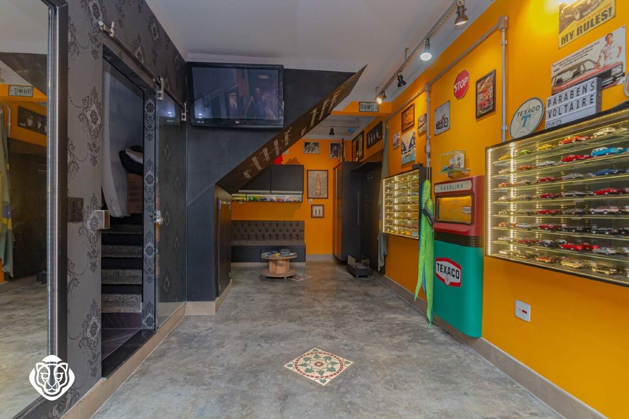 Garagem / Área de lazer