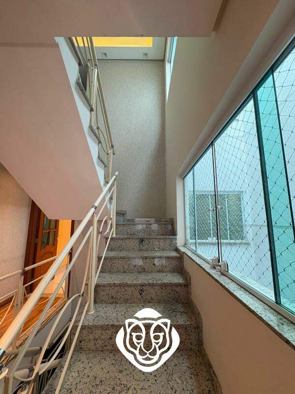 Acesso ao piso superior