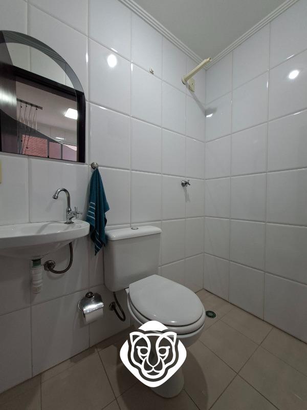 Banheiro área de serviço