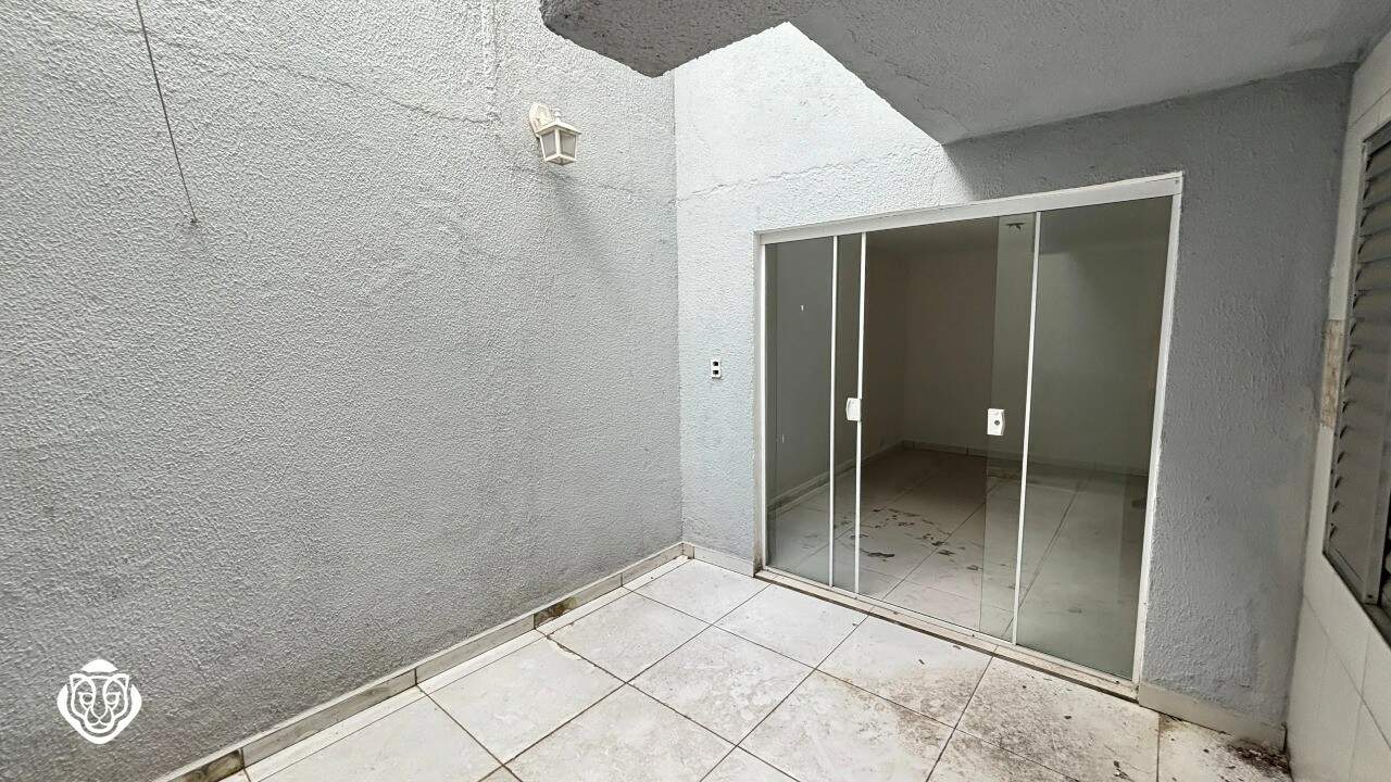Entrada edícula