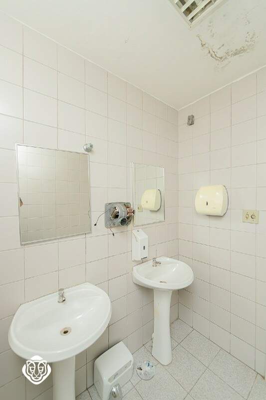 Banheiros primeiro andar