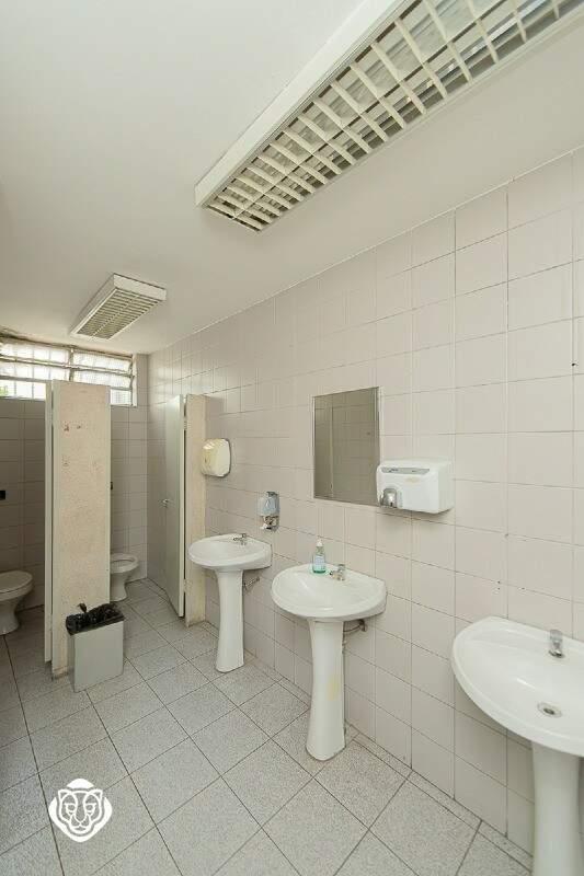 Banheiros primeiro andar