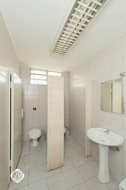 Banheiros primeiro andar