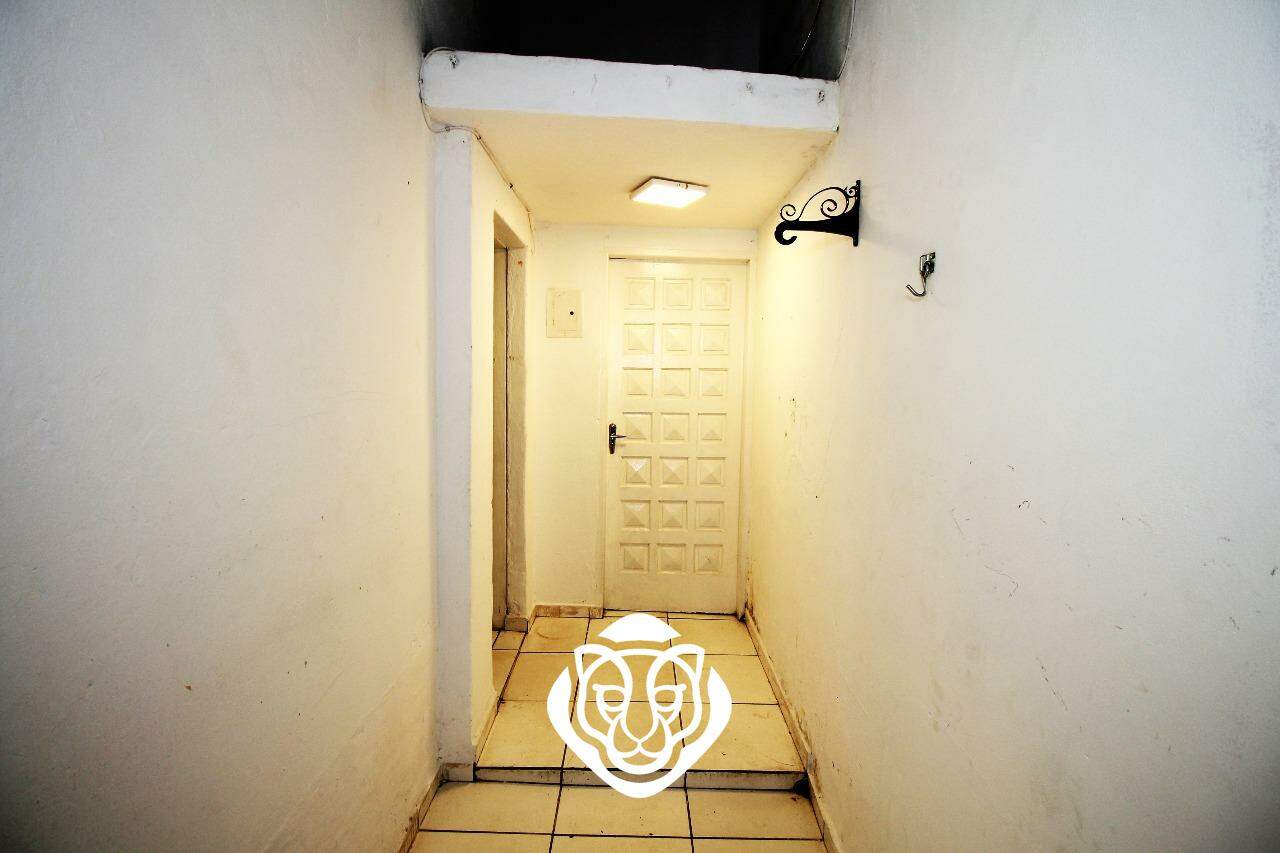 Entrada social e lateral