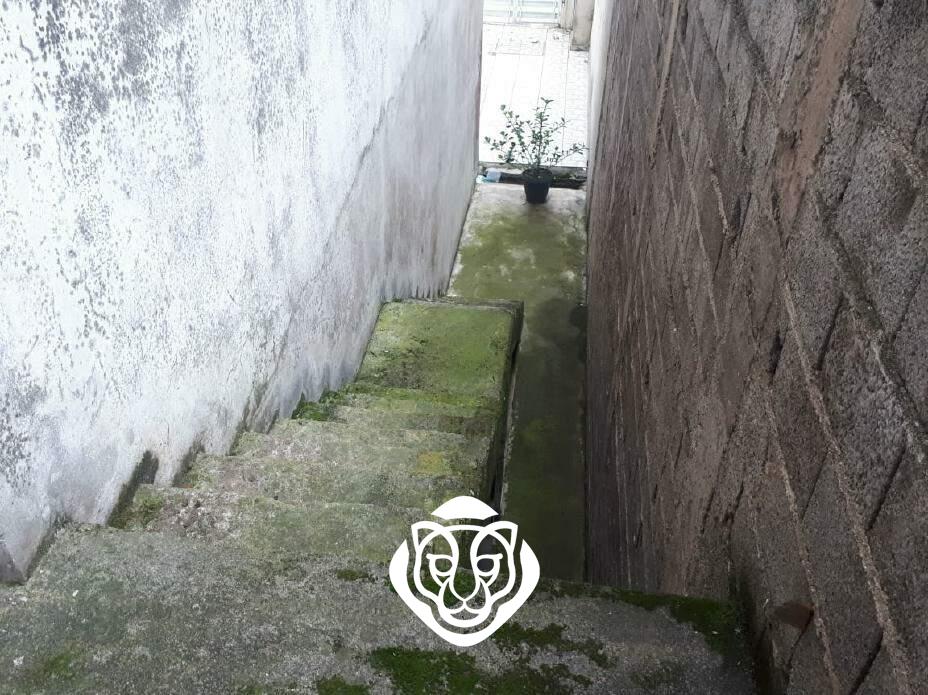 Escada acesso externo