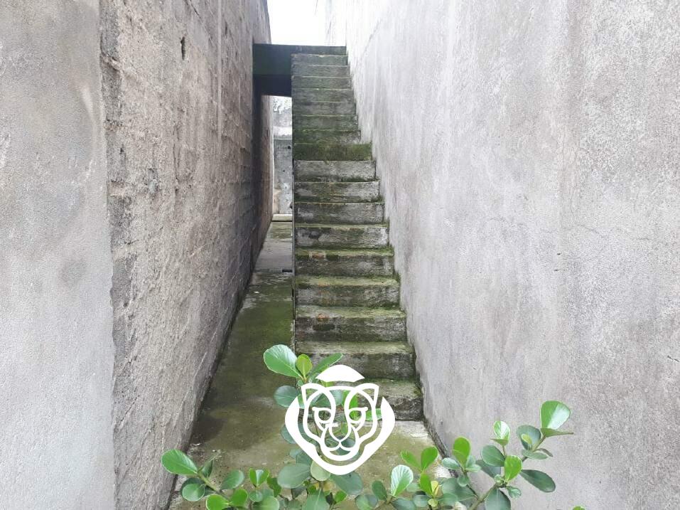 Escada acesso externo