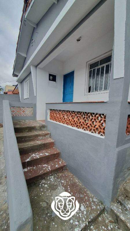 Escada de acesso a varanda
