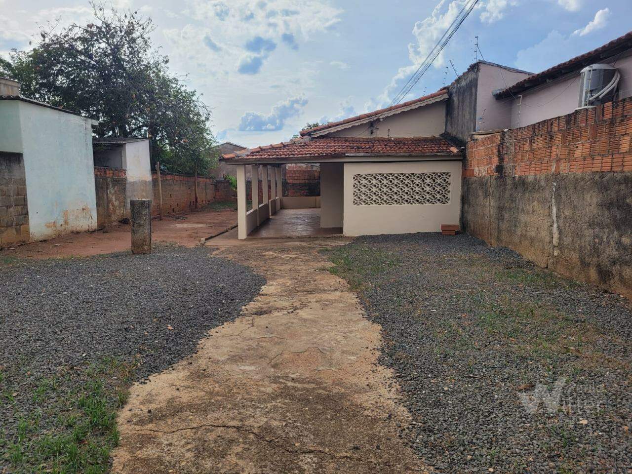 Casa para aluguel no Parque Industrial: 