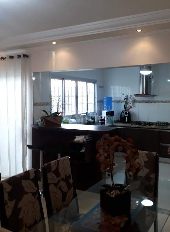 Casa à venda no Jardim Regina: Frente
