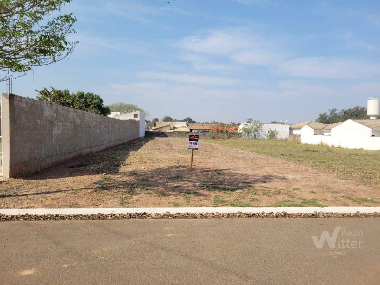 Terreno à venda no Jardim Regina: 