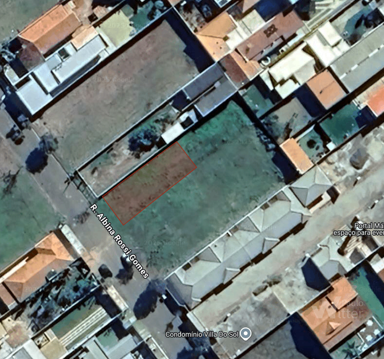 Terreno à venda no Jardim Regina: