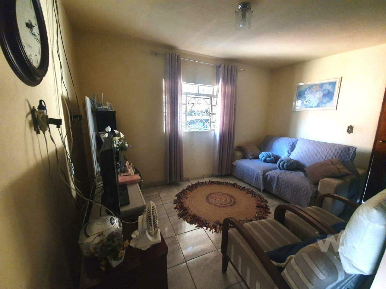 Casa à venda no Jardim Planalto: sala casa frente 