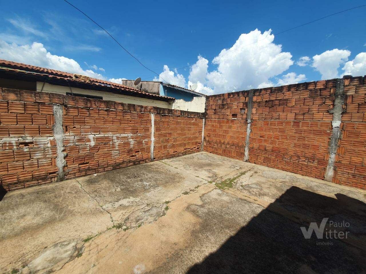 Casa à venda no Jardim Planalto: quintal casa frente 