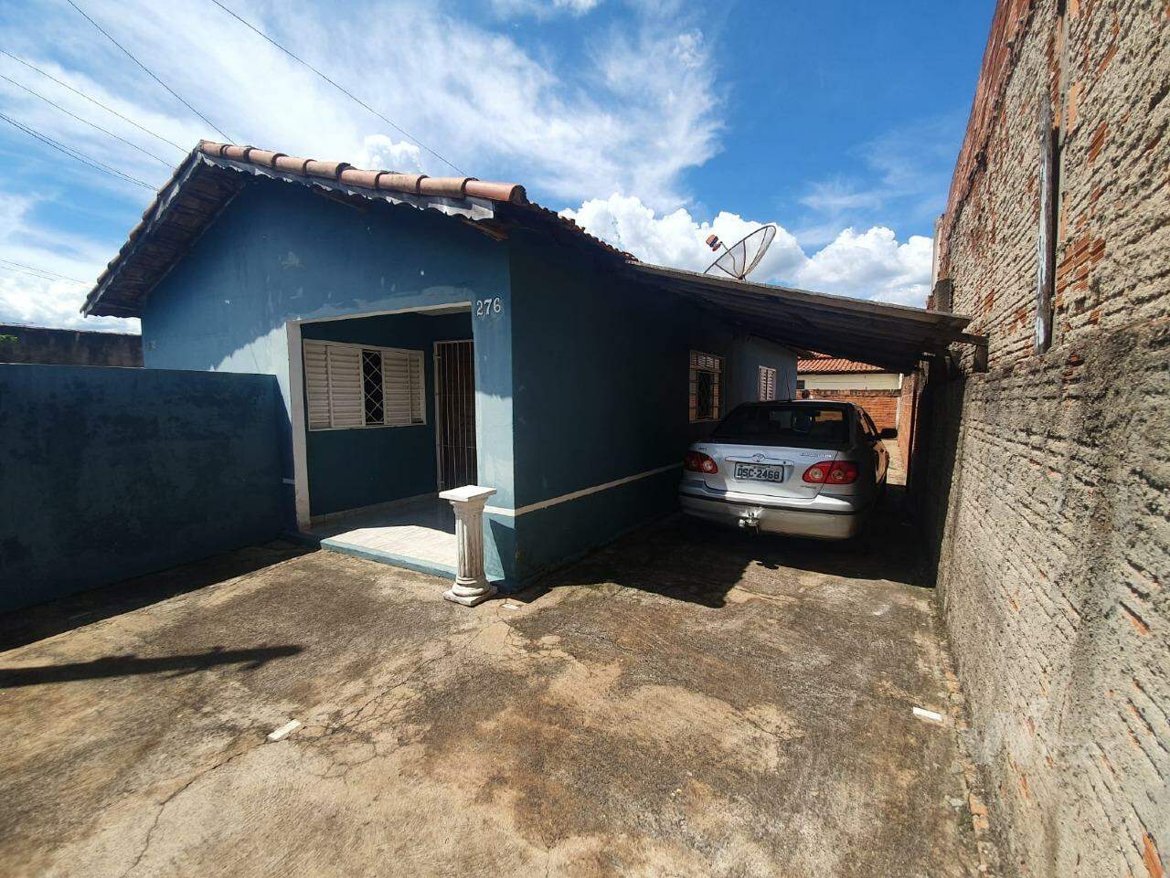 Casa à venda no Jardim Planalto: entrada casa frente 