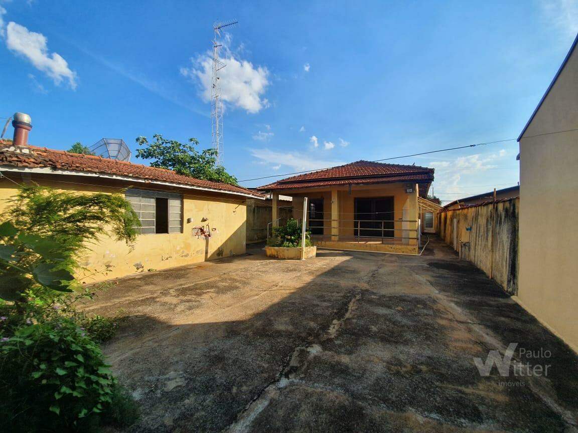 Casa à venda no Centro: 