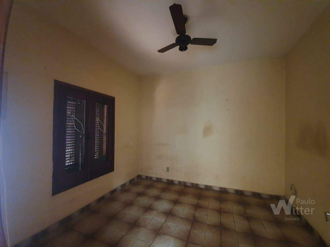 Casa à venda no Centro: 