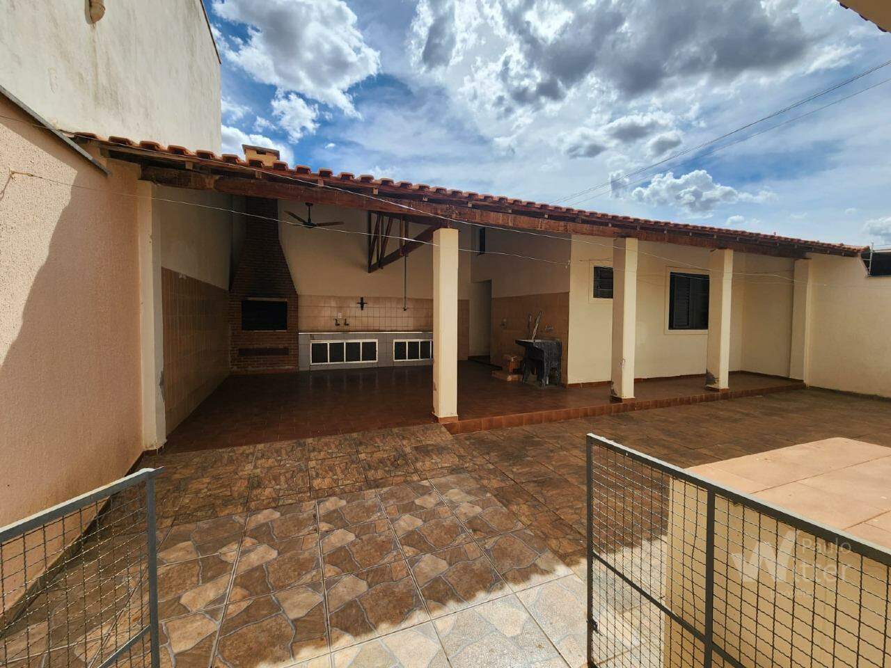 Casa à venda no Jardim Peris: 